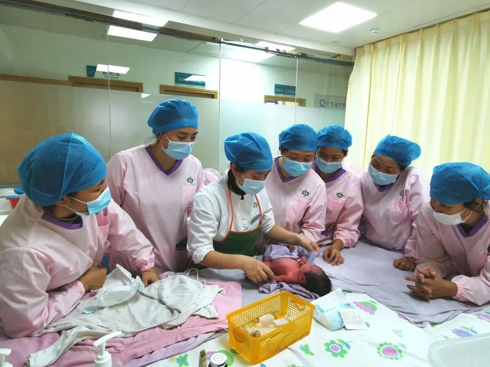 西宁妇婴监护型护送